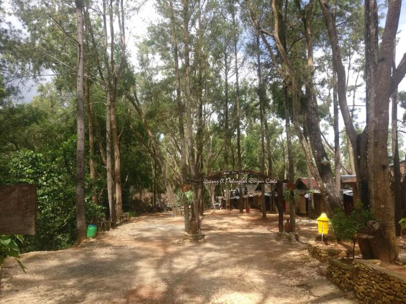 Seribu Batu Songgo Langit Resort & Camp image