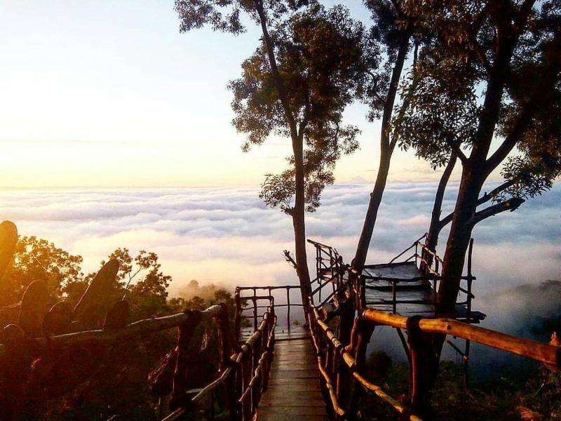 Seribu Batu Songgo Langit Resort & Camp image