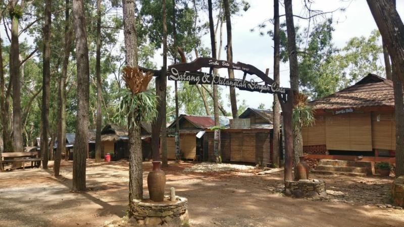 Seribu Batu Songgo Langit Resort & Camp image