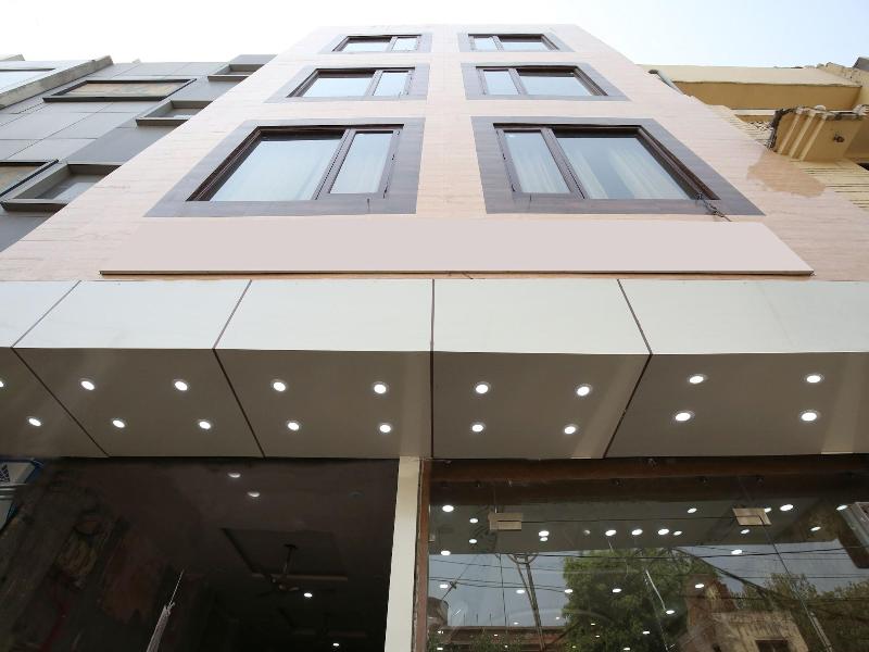 15863 Hotel Royal Vij — main photo