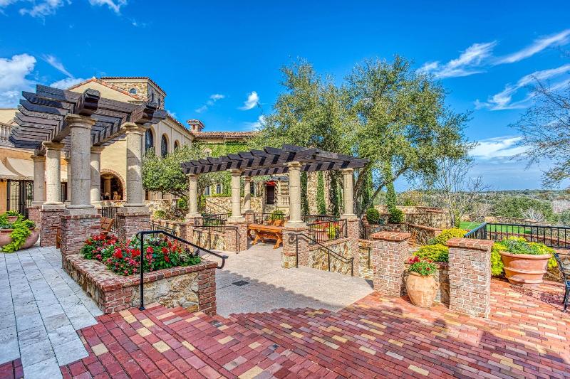 Siena at Bella Collina image