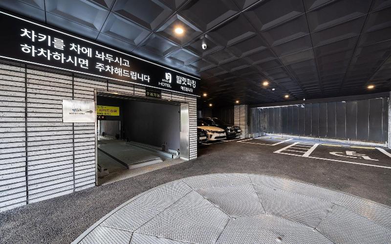 Goyang Stay Bishop Hotel image