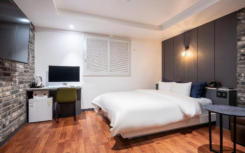 Goyang Stay Bishop Hotel image