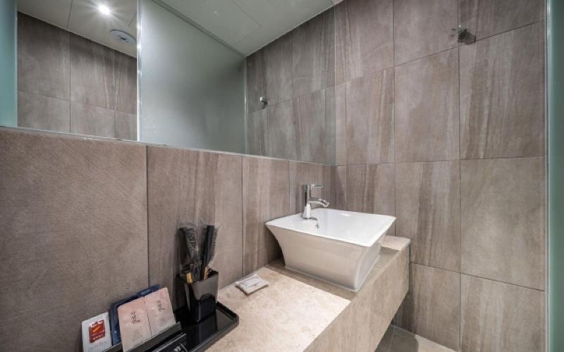 Goyang Stay Bishop Hotel image