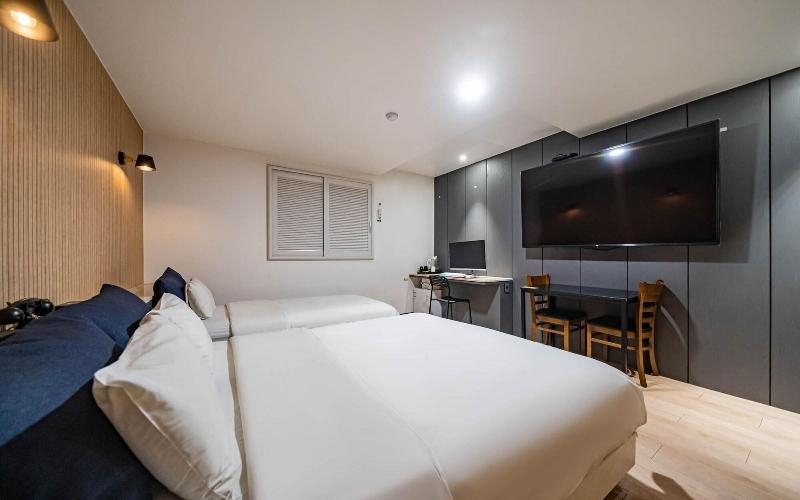 Goyang Stay Bishop Hotel image