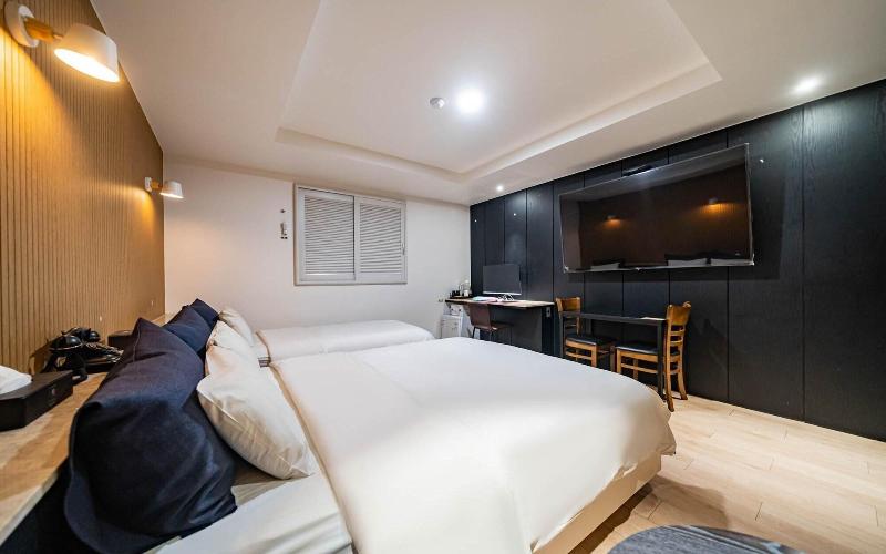 Goyang Stay Bishop Hotel image