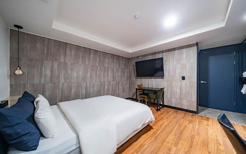 Goyang Stay Bishop Hotel image