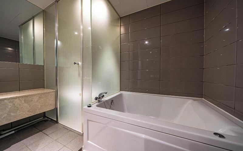 Goyang Stay Bishop Hotel image