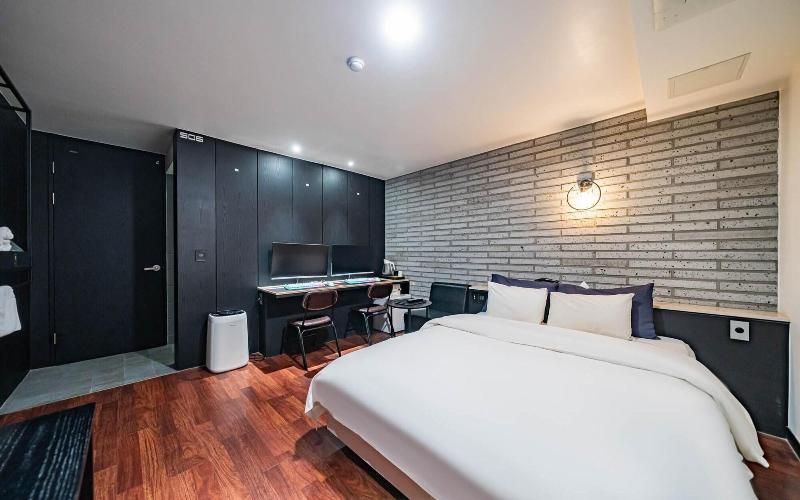 Goyang Stay Bishop Hotel image