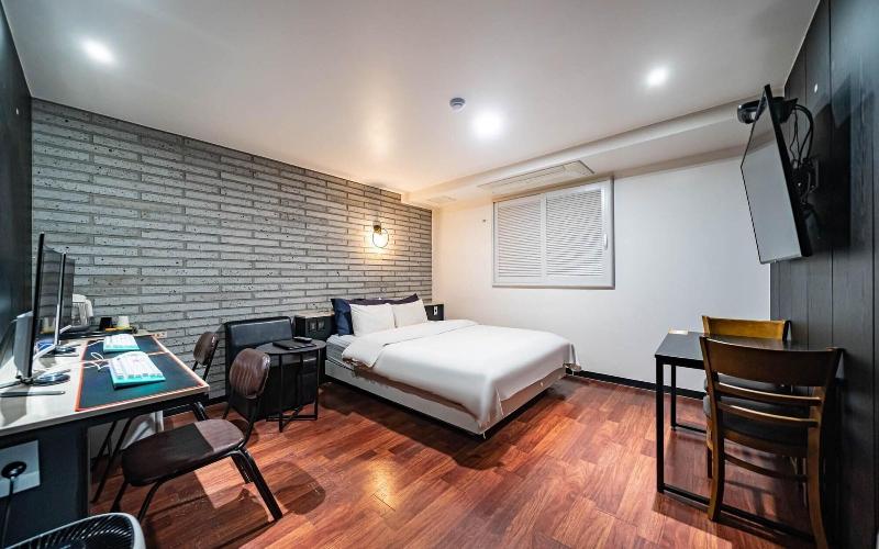 Goyang Stay Bishop Hotel image