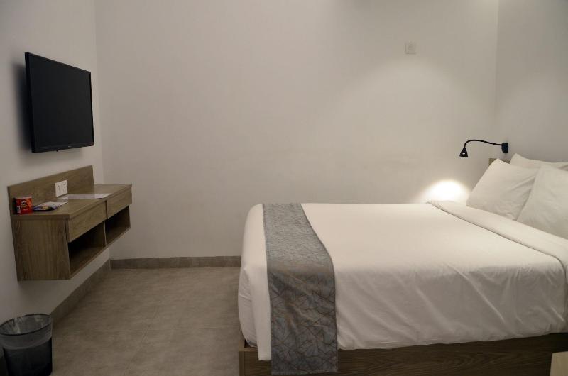 Priyo Nibash Stylish Residential Hotel image