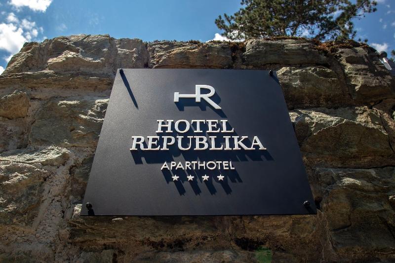 Hotel Republika image