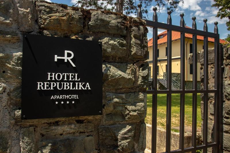 Hotel Republika image