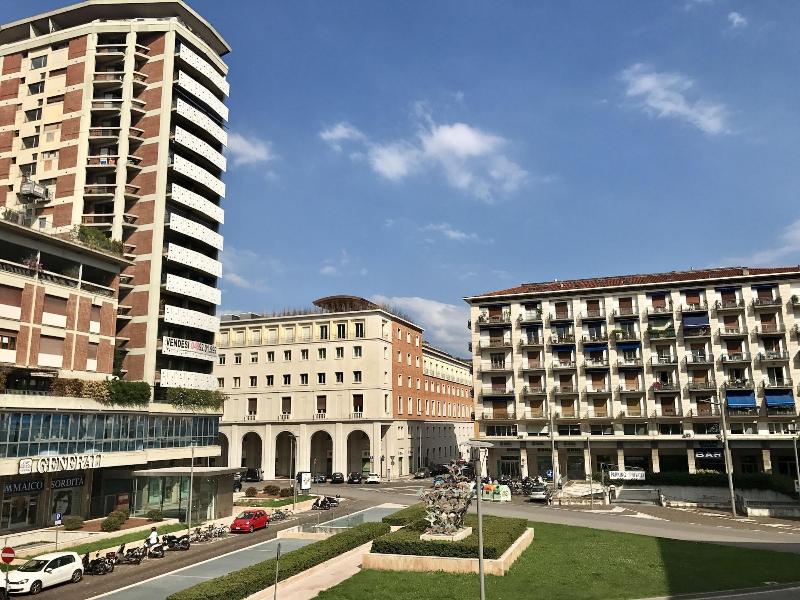 Simoni 10 image