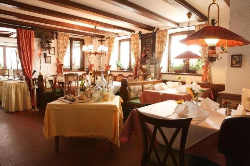 Hotel Zum Lowen image
