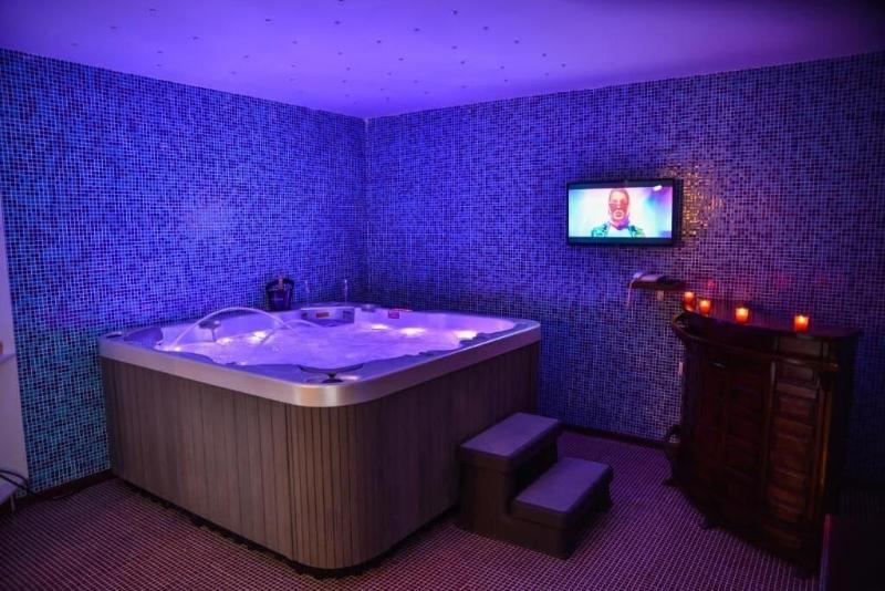 Padam Hotel & SPA image