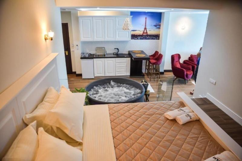 Padam Hotel & SPA image