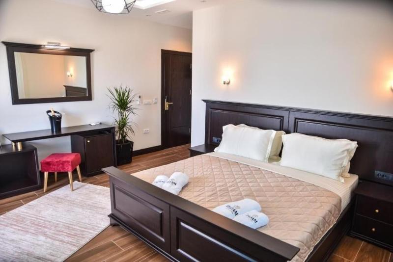 Padam Hotel & SPA image