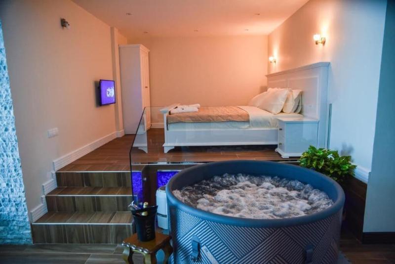 Padam Hotel & SPA image