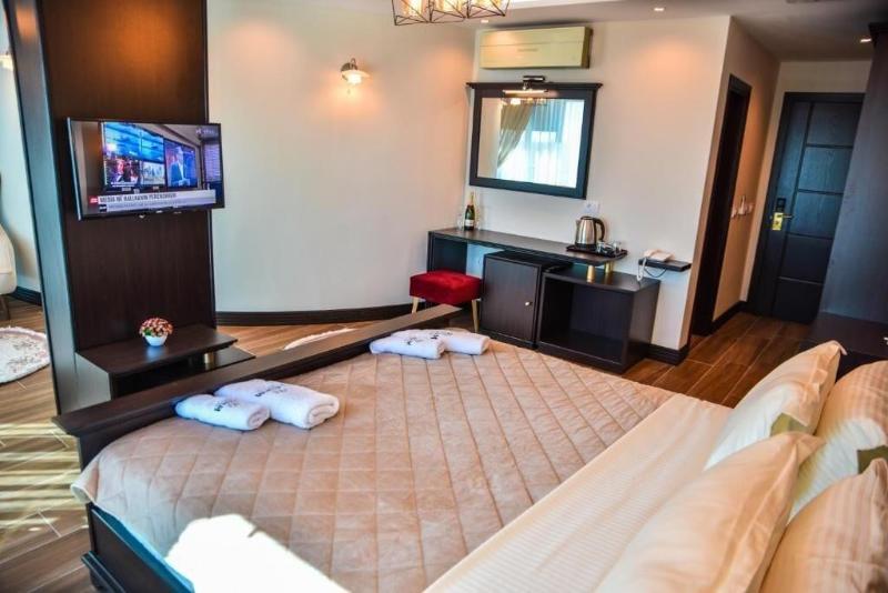 Padam Hotel & SPA image