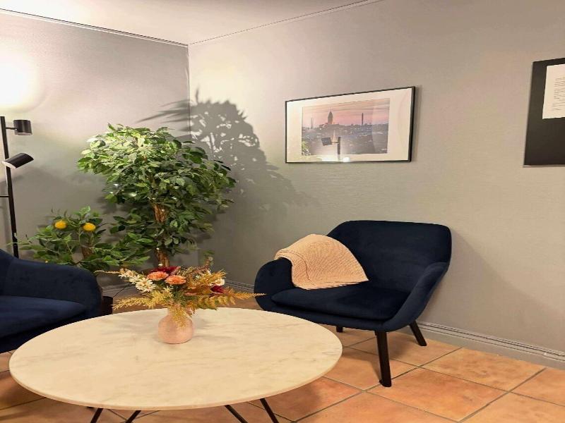 Hotel Lemonade image