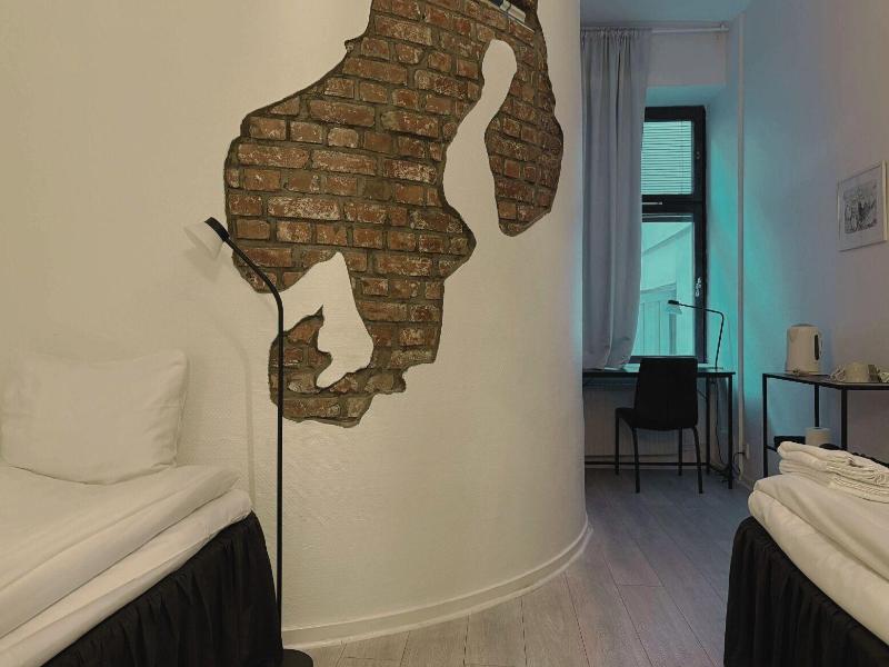 Hotel Lemonade image
