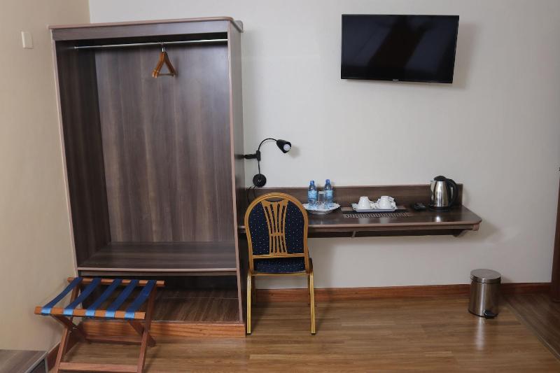 Buraha Zenoni Hotel and Resort image