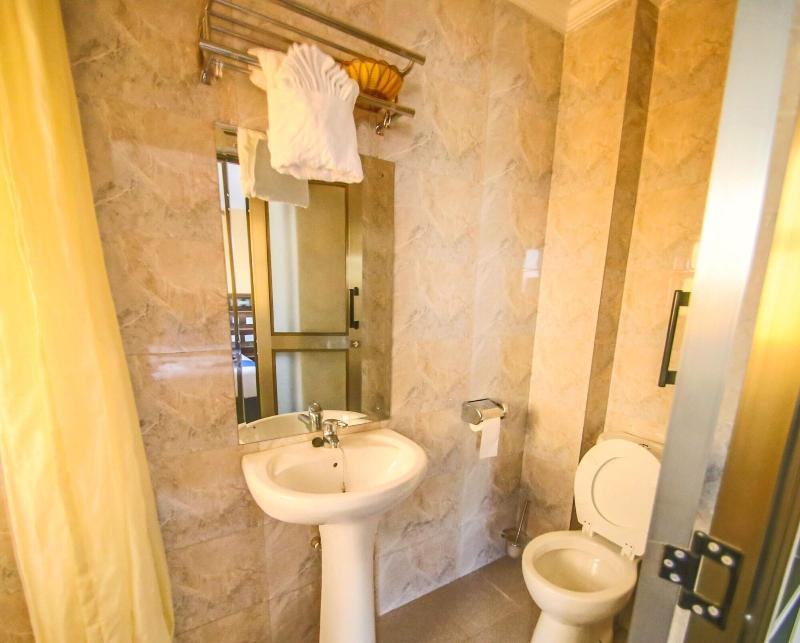 Buraha Zenoni Hotel and Resort image