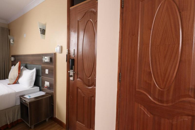 Buraha Zenoni Hotel and Resort image