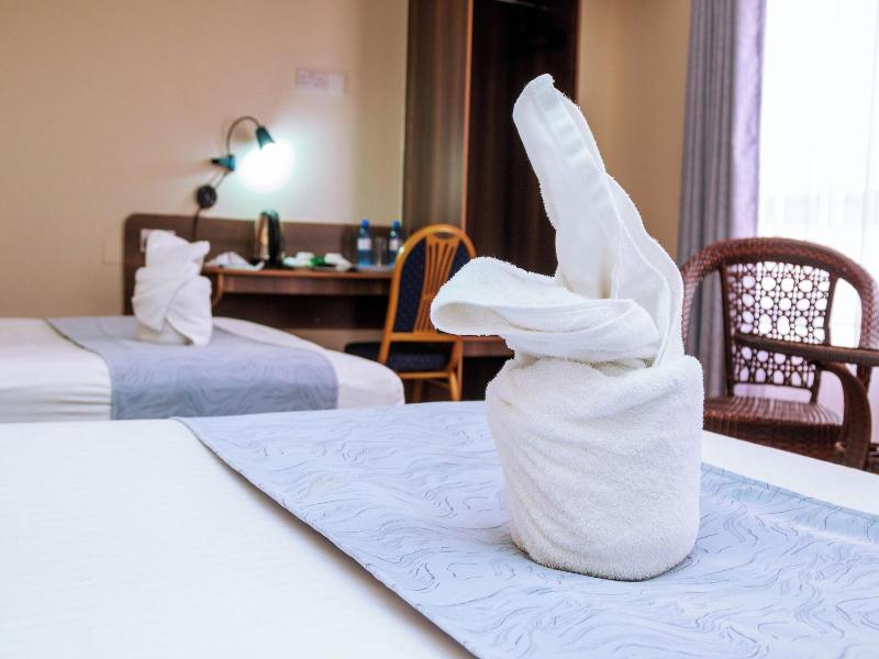 Buraha Zenoni Hotel and Resort image