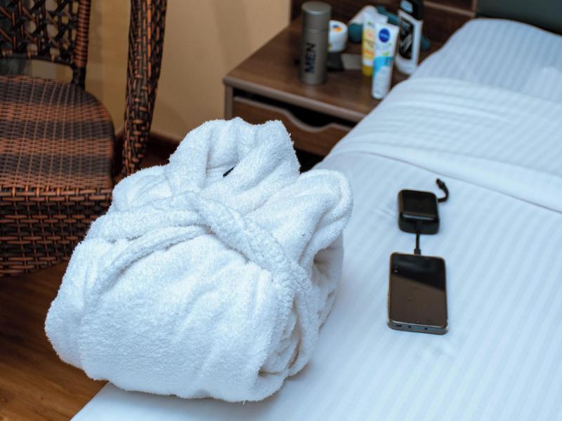 Buraha Zenoni Hotel and Resort image