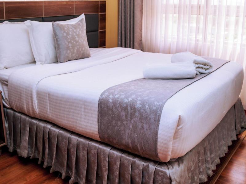Buraha Zenoni Hotel and Resort image