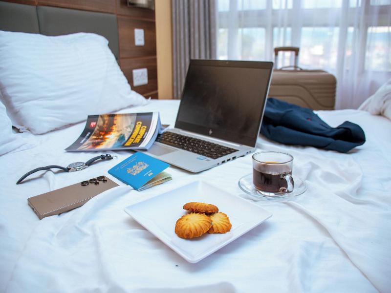 Buraha Zenoni Hotel and Resort image