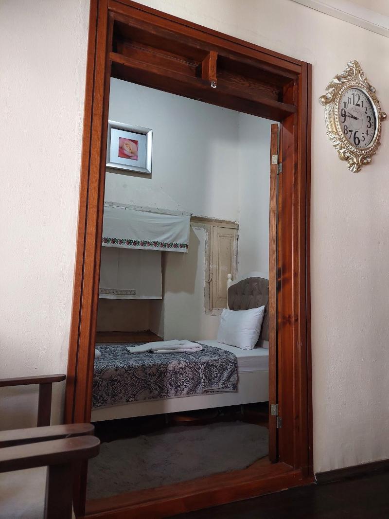 Lily Town Hotel image