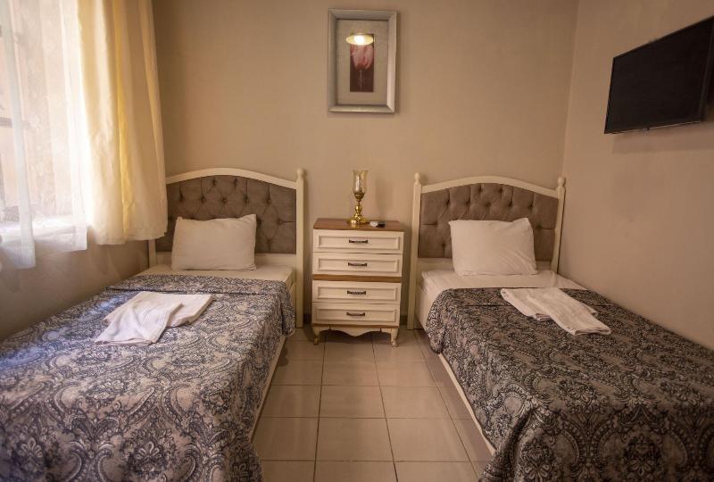 Lily Town Hotel image
