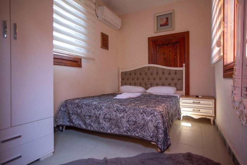Lily Town Hotel image