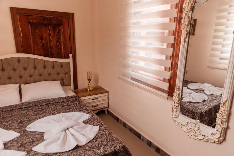 Lily Town Hotel image