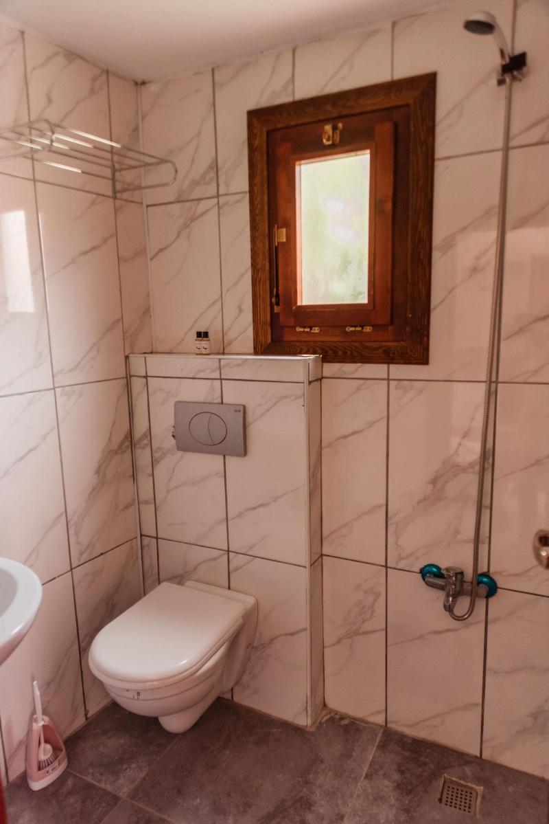 Lily Town Hotel image