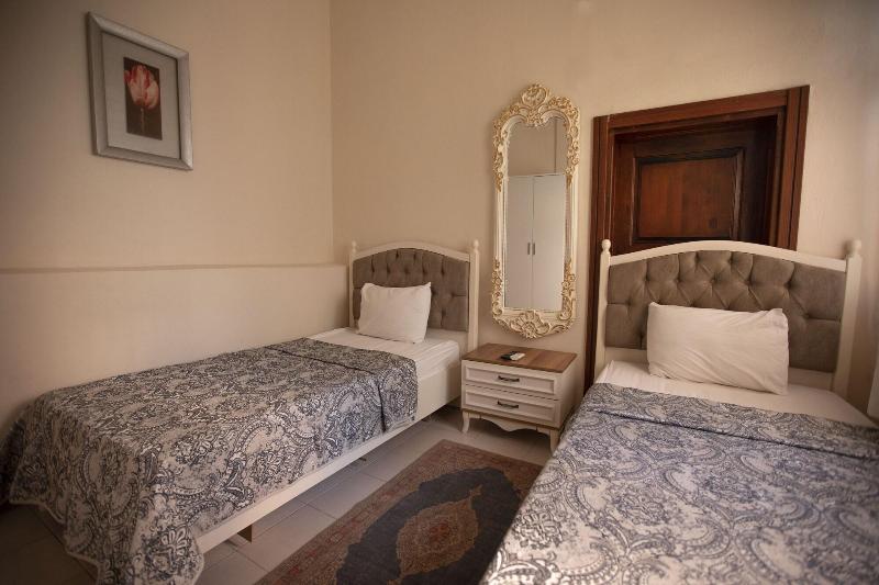 Lily Town Hotel image