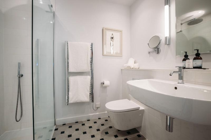 Hotel Meudon image