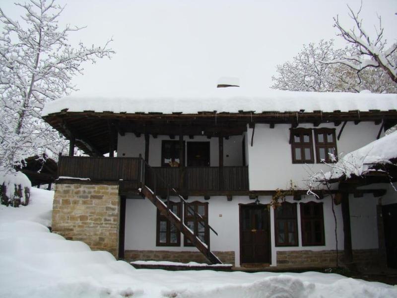 Dedovite Kashti — general view