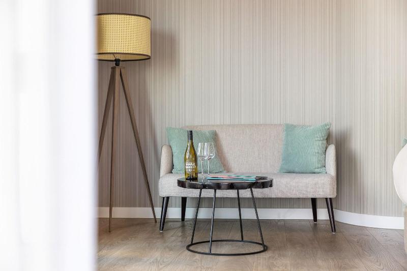 Boulevard 17 image