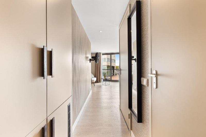 Boulevard 17 image