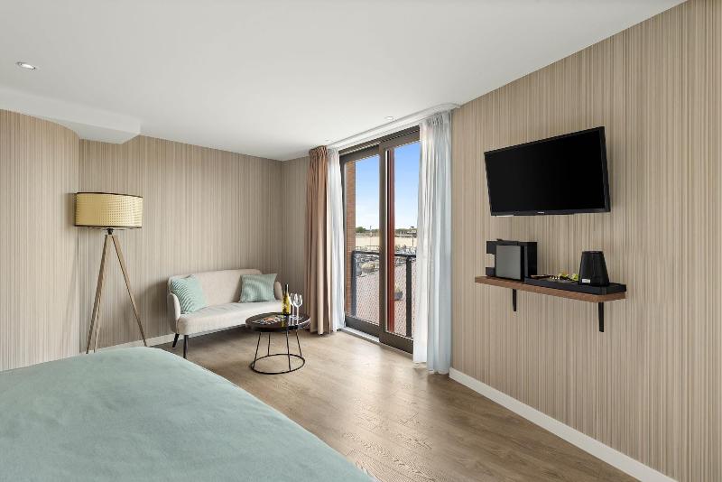 Boulevard 17 image
