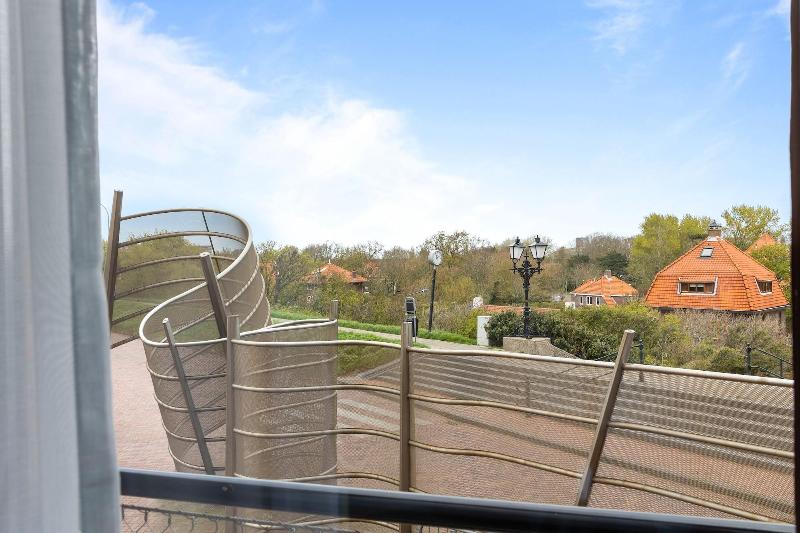 Boulevard 17 image