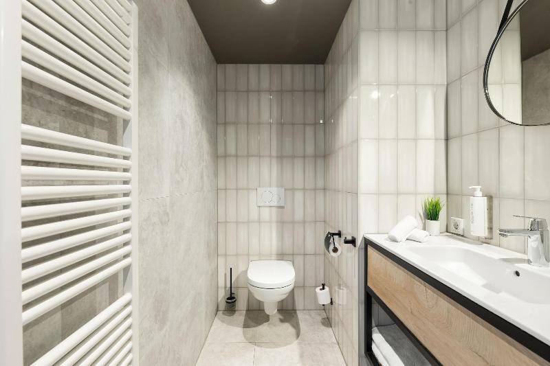 Boulevard 17 image