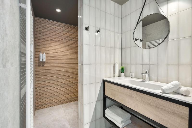 Boulevard 17 image