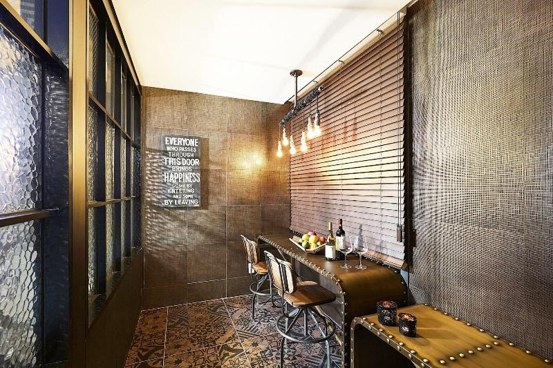Konkuk University Boutique Nine image