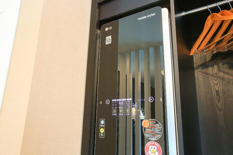 Konkuk University Boutique Nine image