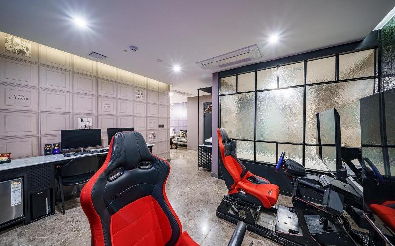 Konkuk University Boutique Nine image